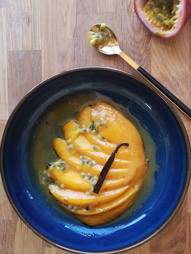 mangue poelée, vanille et fruist de la passion