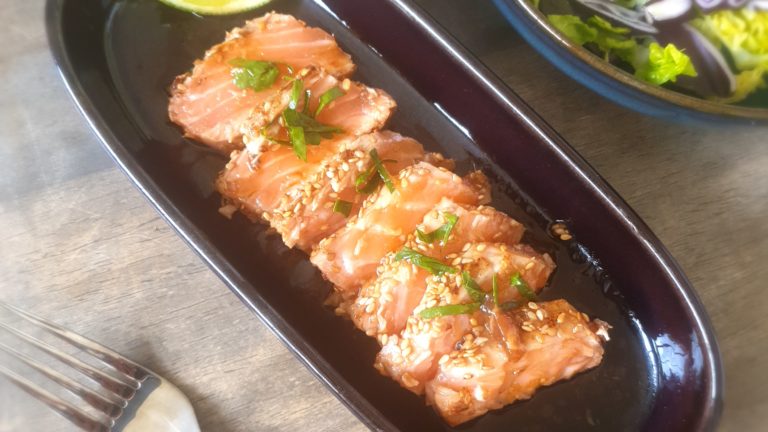 Tataki de saumon au sésame